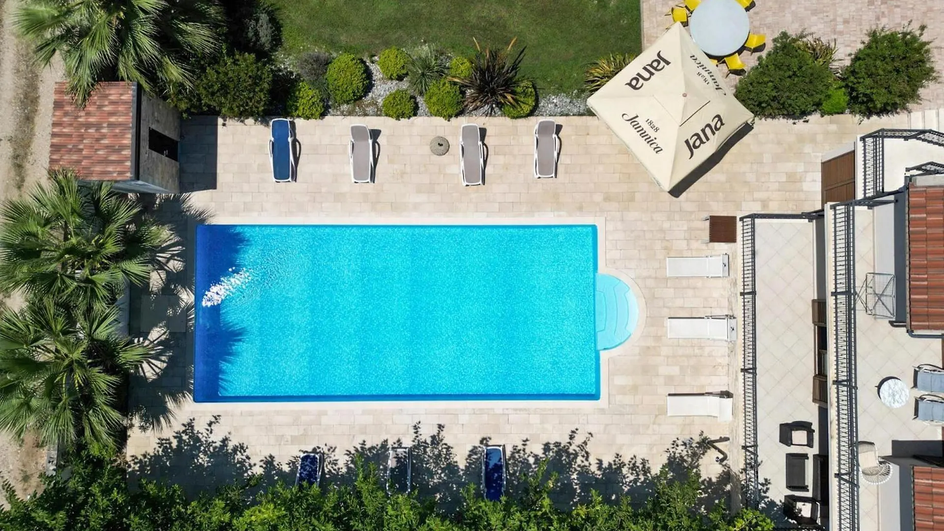 Villa Tona Policnik Holiday home
