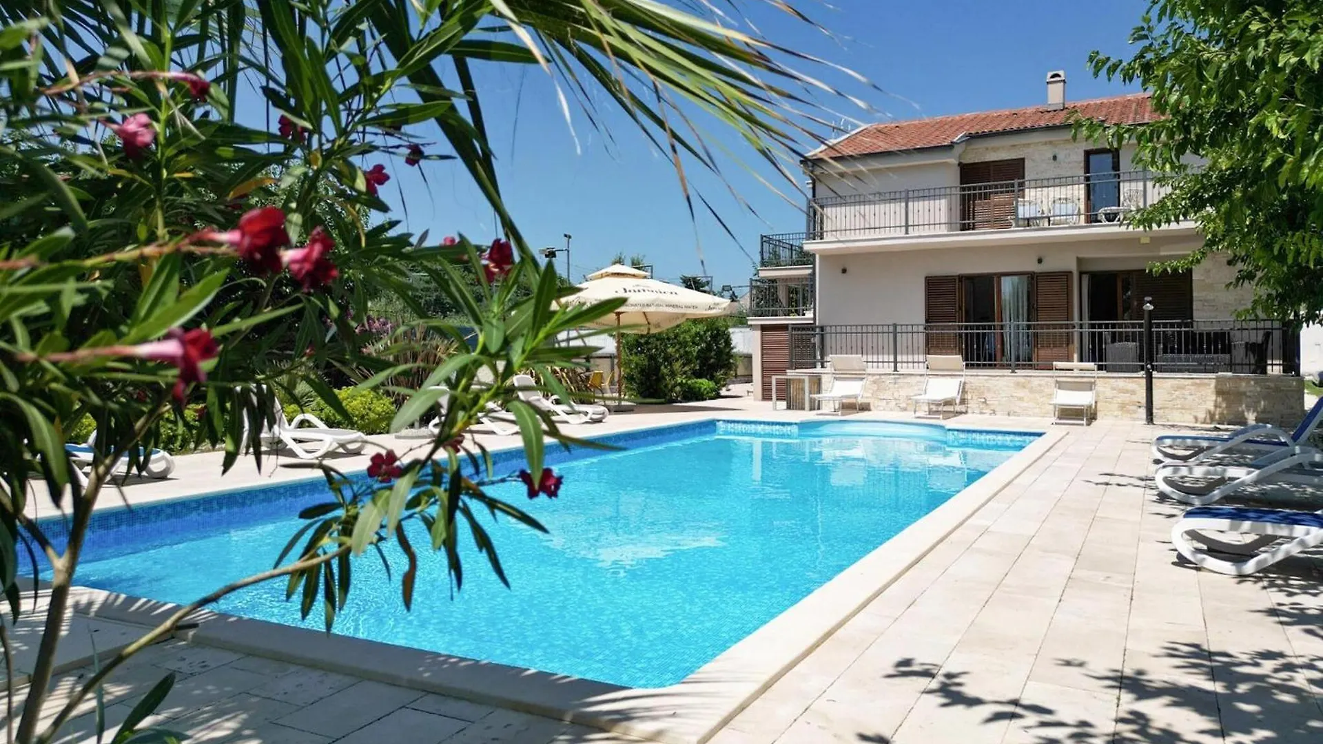 Holiday home Villa Tona Policnik